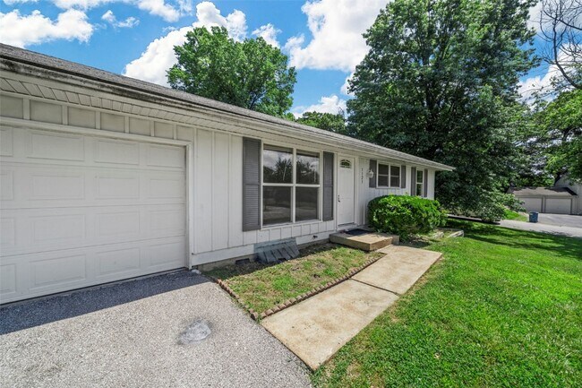 Foto del edificio - 1121 Dauphine Ln