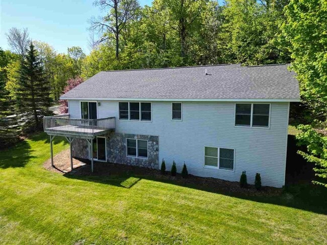 Foto del edificio - Spacious 5BR Retreat Minutes from Downtown Boyne City