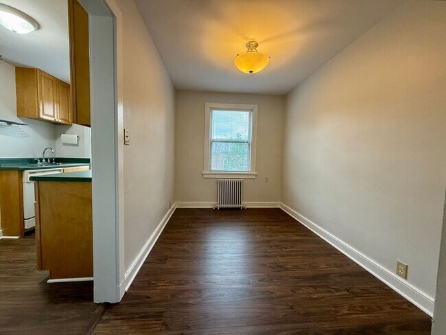 Foto del edificio - 1400 Kenmore Ave