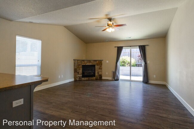 Foto del edificio - 3 br, 2 bath House - 9717 NE 91st Court