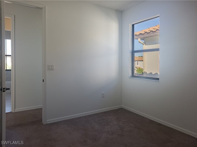 Building Photo - 8923 Madrid Cir