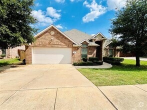 Building Photo - 11 Beechcreek Dr