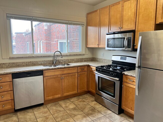 Foto del edificio - 3578 Burch Ave