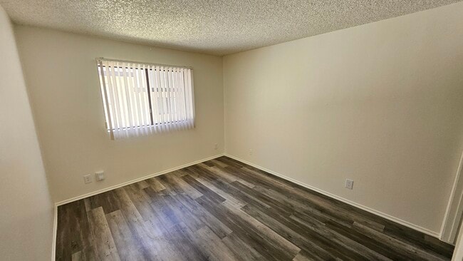 Building Photo - 2241 Florencita Dr W