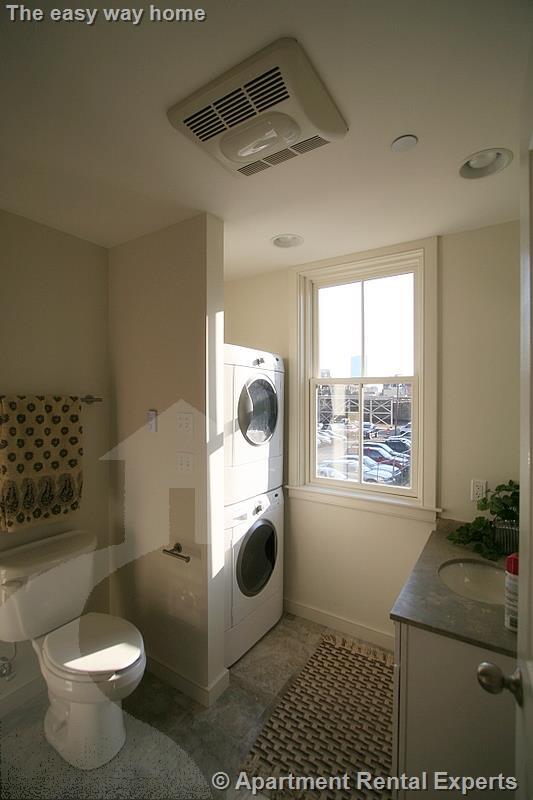 Building Photo - 110 Second St Unit #PH15