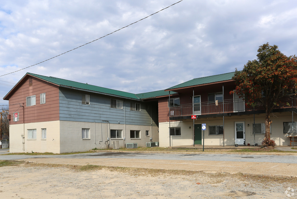 Building Photo - Chapel Place Apartments