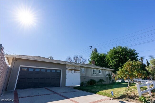 Foto del edificio - 3 br, 2 bath House - 5522 Fallbrook Ave