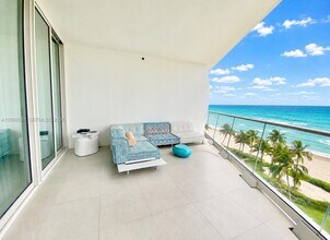Building Photo - 16901 Collins Ave
