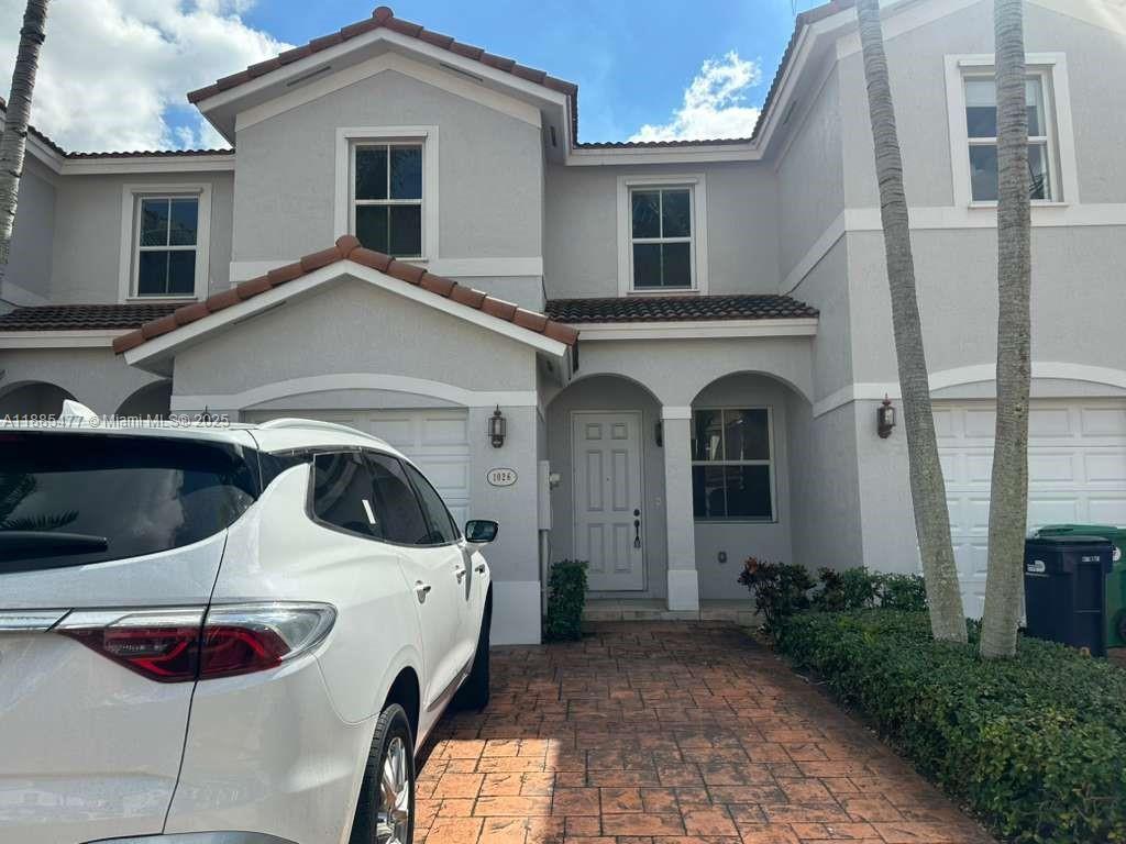 Foto principal - 1026 NE 207th Terrace