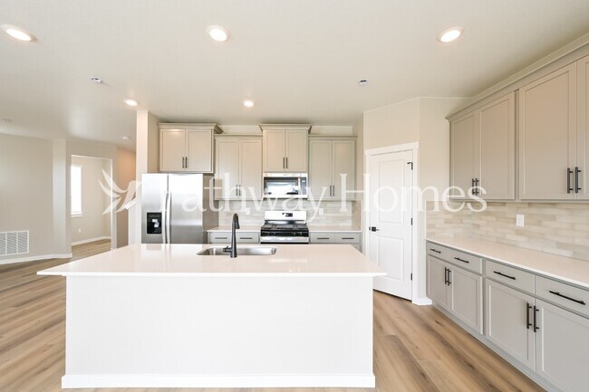 Foto del edificio - 17852 E 94th Pl