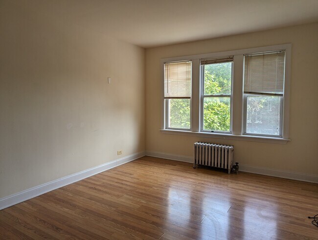 Foto del edificio - 2600 N Kimball Ave