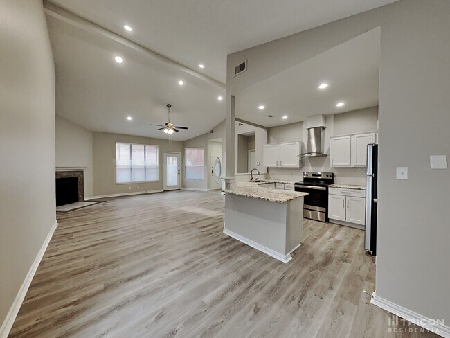 Foto del edificio - 1121 Cypress Ln