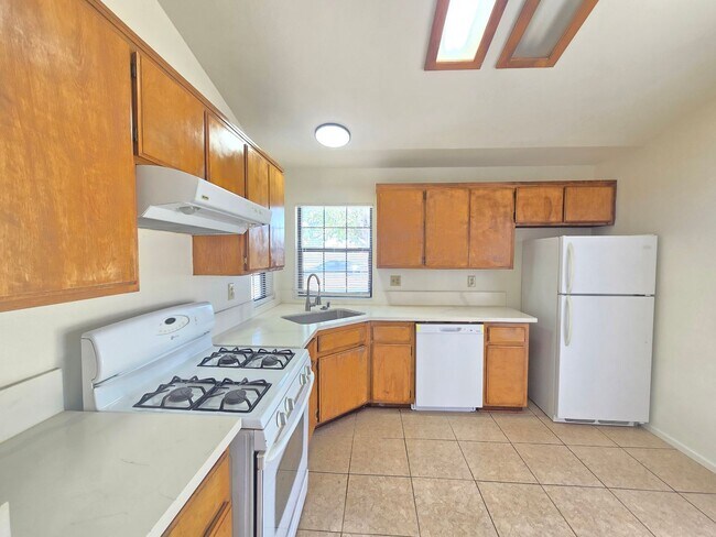 Foto del edificio - 10621 N Loop Blvd