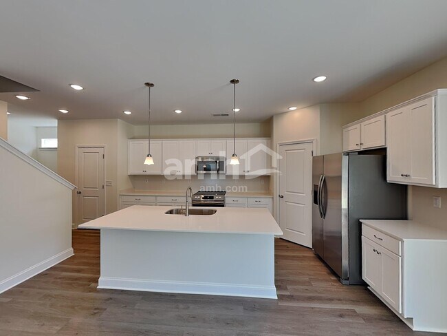 Foto del edificio - 6035 Rosemore Ln