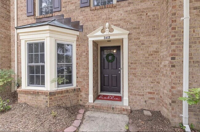 Building Photo - 342 Middle Oaks Dr