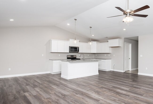 Building Photo - 2018 Serenade Ln