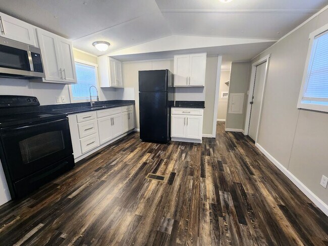 Foto del edificio - 2 Bedroom Mobile Home Close to Wren