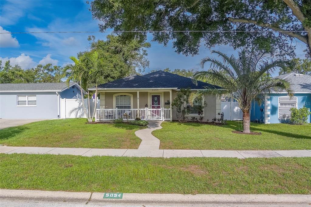 Foto principal - 5054 17th St N