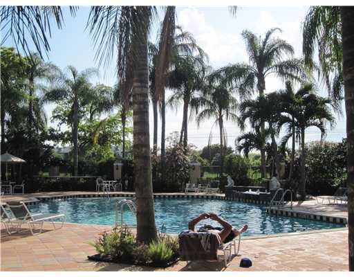 Foto principal - 1721 Village 303 Blvd