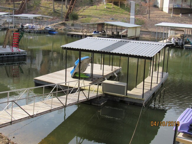 Foto del edificio - 2 bedroom lakefront house in Lake Ozark