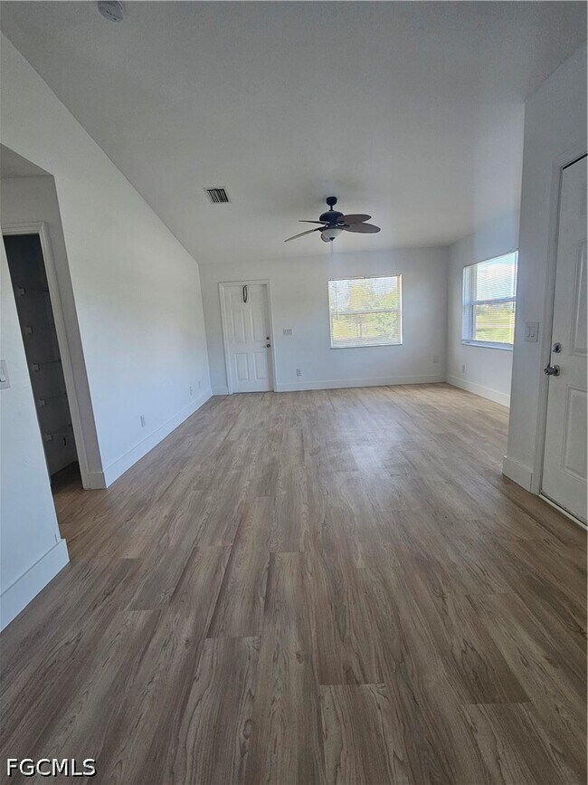 Building Photo - 1247 Bacon Ave