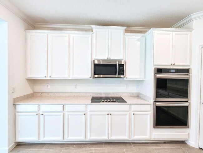 Foto del edificio - 85664 Stonehurst Pkwy