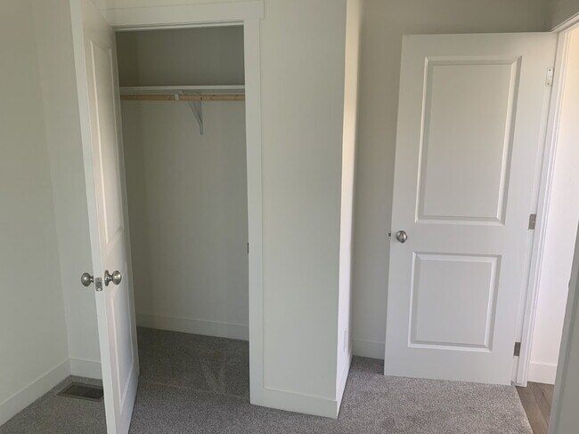 Foto del edificio - A brand new ADU (Accessory Dwelling Unit)