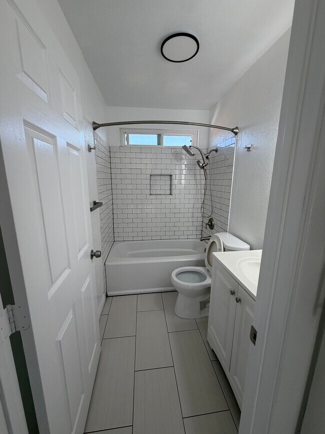 Foto del edificio - 195 Madrona St