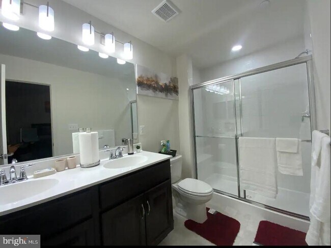 Building Photo - 7224 Martin Farm Cir