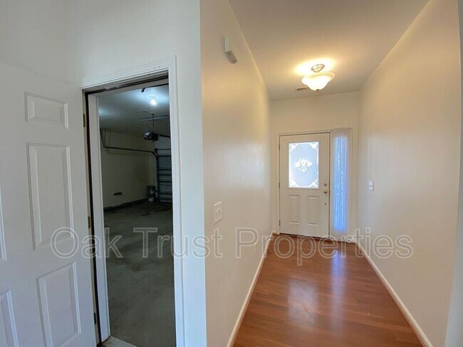 Foto del edificio - 116 Spindle Way