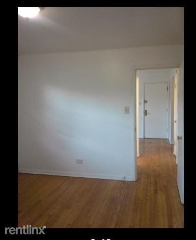 Building Photo - 1 br, 1 bath Apartment - 7824 S Shore Dr