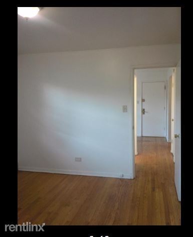 Foto del edificio - 1 br, 1 bath Apartment - 7824 S Shore Dr