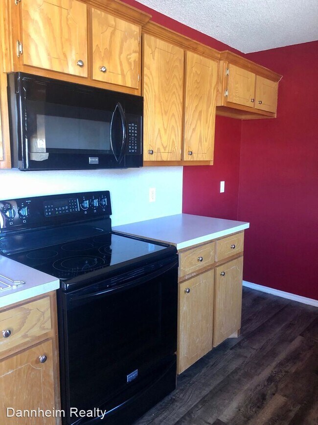 Building Photo - 3 br, 2 bath House - 5929 9th Dr.