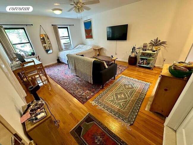 Foto del edificio - 254 W 20th St