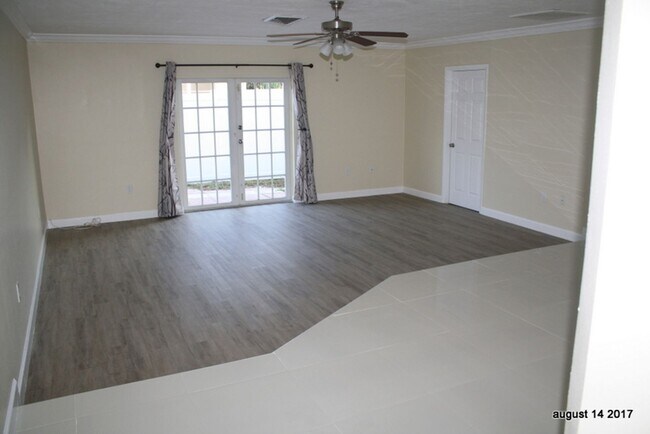 Foto del edificio - Charming 3 bedroom 2 bath in North Clearwa...