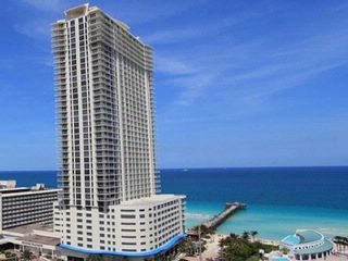 Primary Photo - 16690 collins Ave