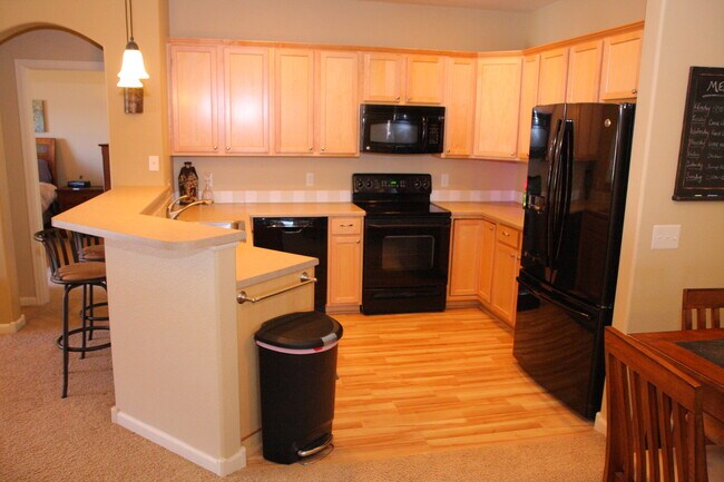 Foto del edificio - 2421 Owens Ave