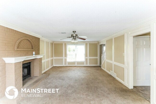 Foto del edificio - 7330 Ashley Oaks Dr