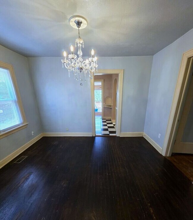 Foto del edificio - 3 Bed, 1 Bath Home in NW OKC Close to Plaza District