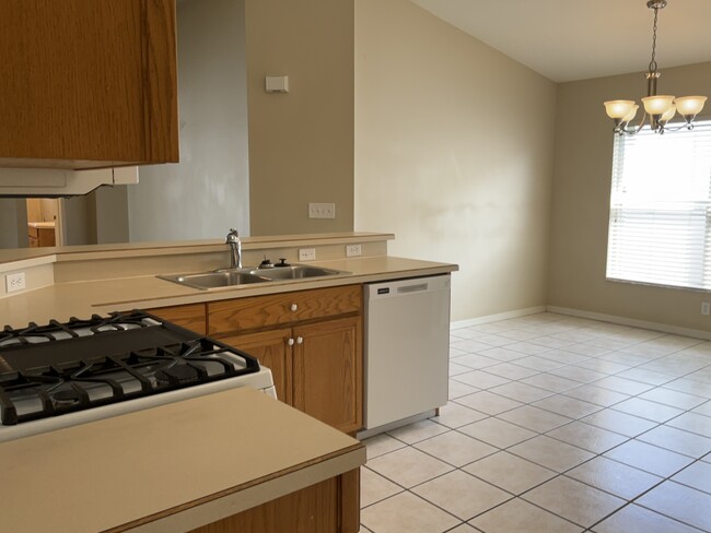 Building Photo - 10612 Logan Chase Ln