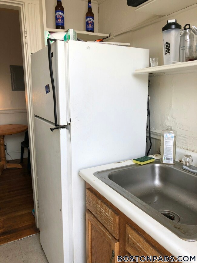 Foto del edificio - 1350 Commonwealth Ave