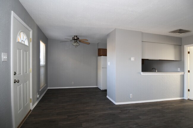 Dining/living room - 1116 Nakomis Dr NE