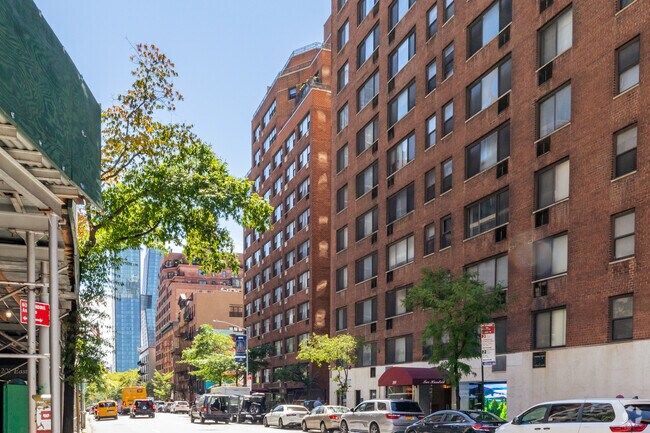 Foto del edificio - 210 E 36th St
