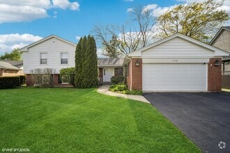 Building Photo - 1220 Canterbury Ln