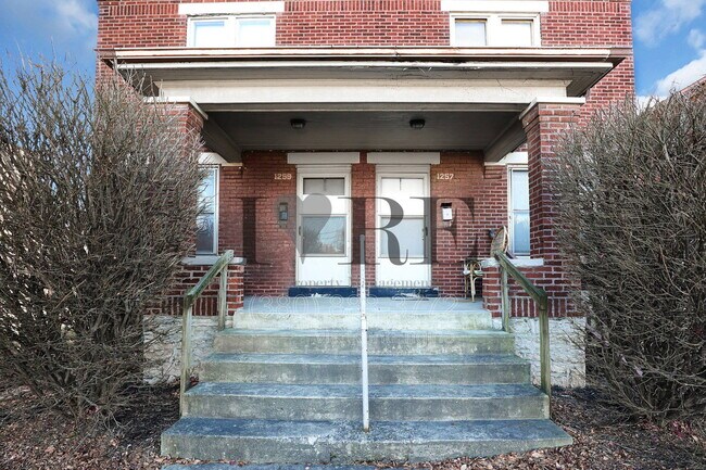 Foto del edificio - 1257 E Livingston Ave