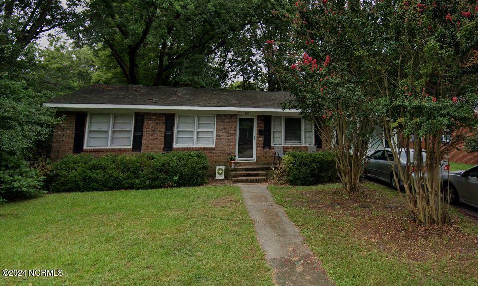Foto principal - 1306 E 1st St