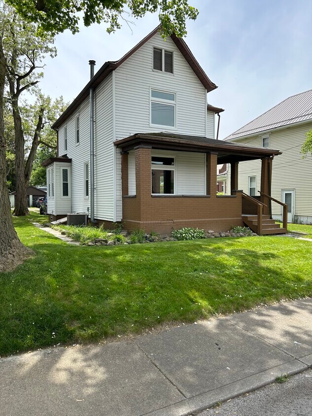 Primary Photo - 1324 Atlantic Ave