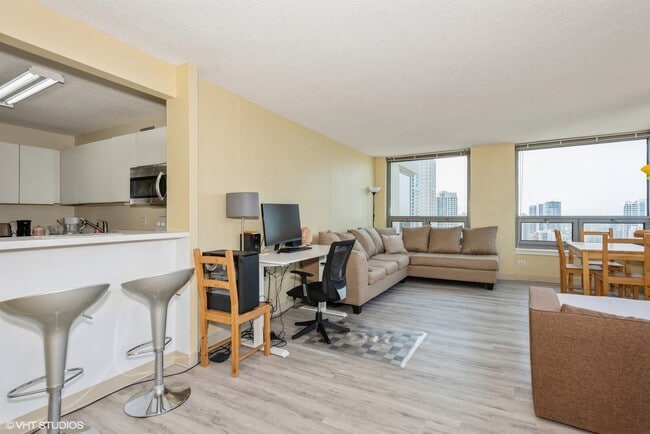 Building Photo - 440 N Wabash Ave