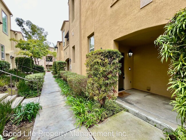 Building Photo - 3 br, 3 bath House - 2832 Escala Circle