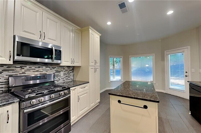 Foto del edificio - 213 Park Creek Dr